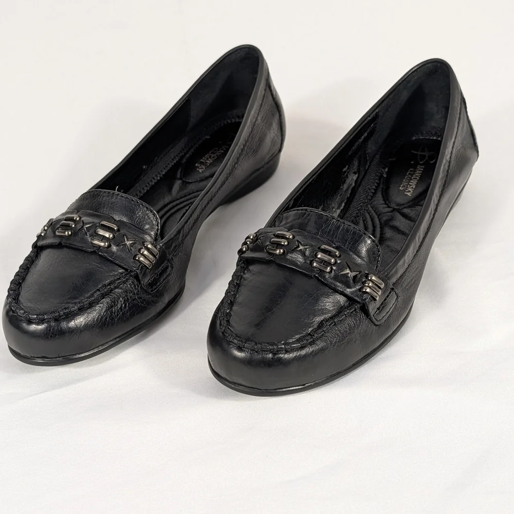 B. Makowsky Classics Women's Black Leather Slip On Loafers Size 7.5M